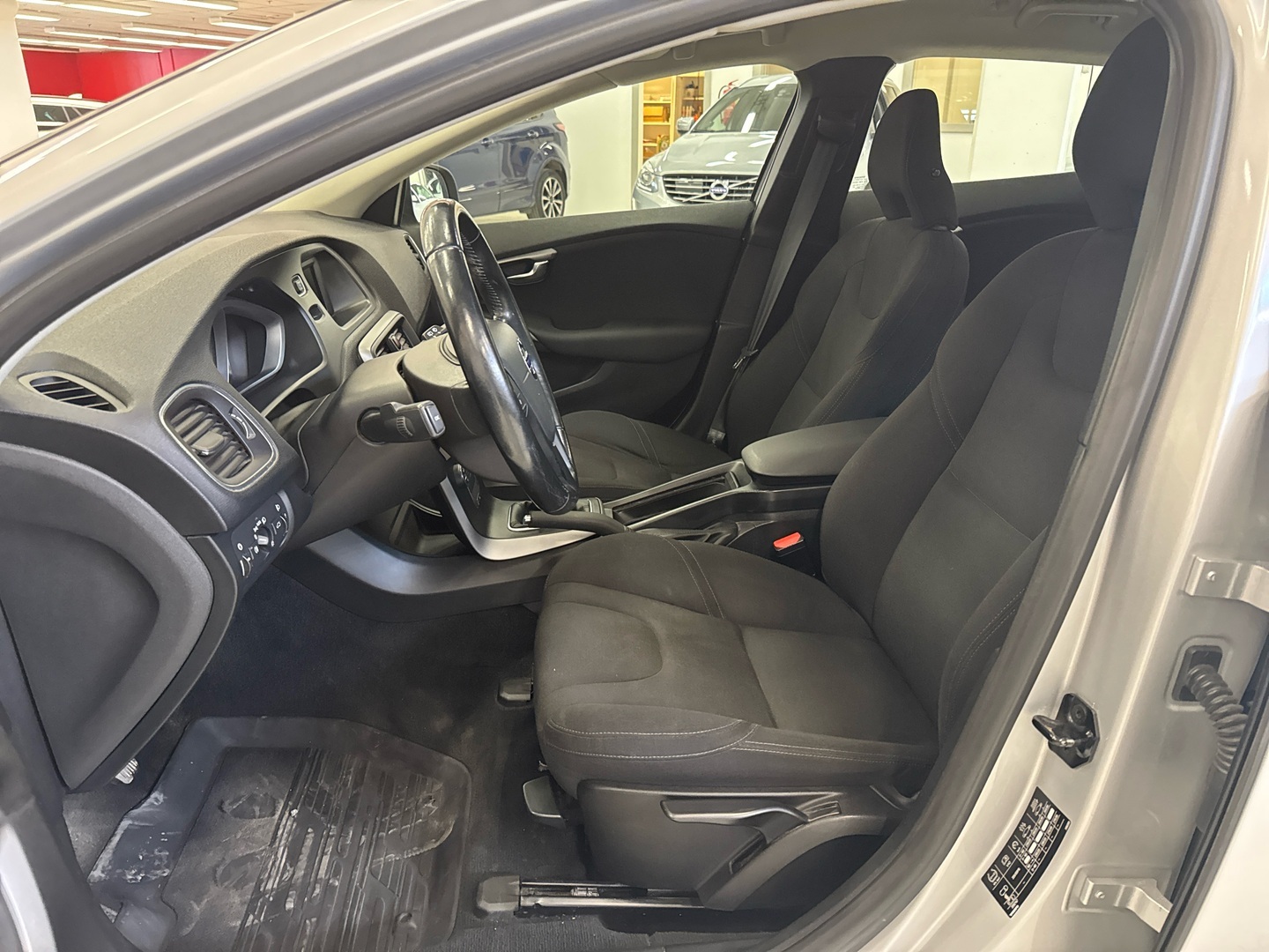 VOLVO V40 2013