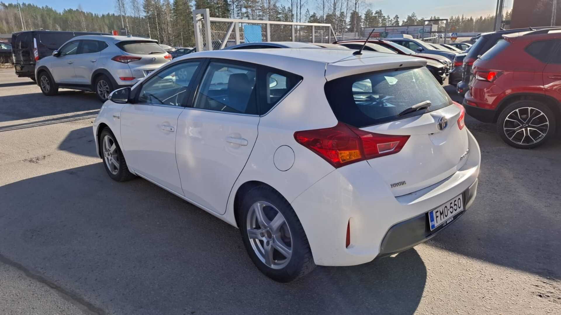 TOYOTA Auris 2014