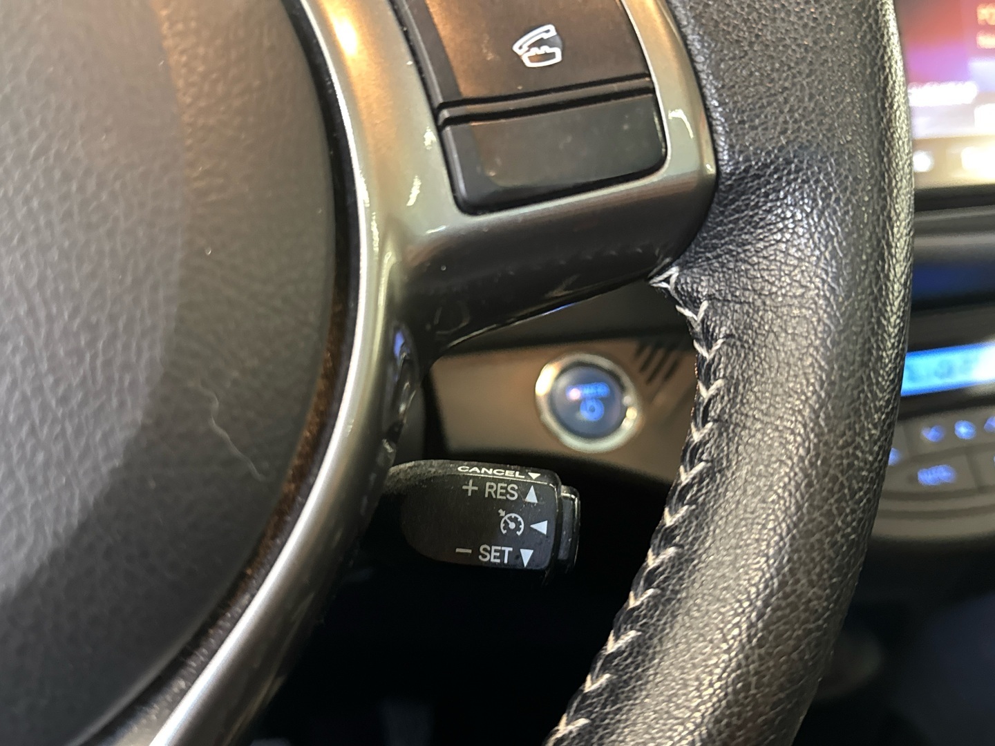 TOYOTA Yaris 2014