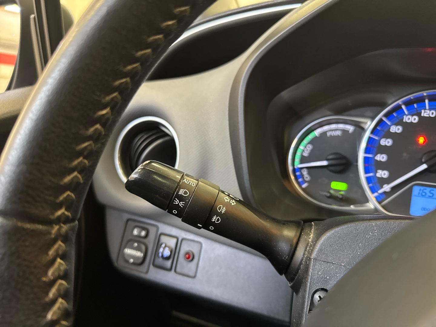 TOYOTA Yaris 2014