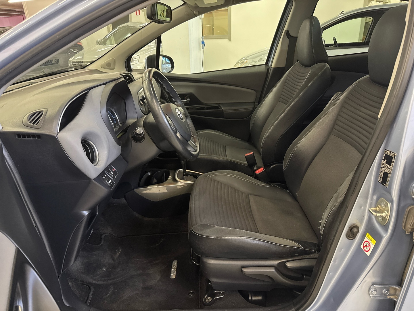 TOYOTA Yaris 2014