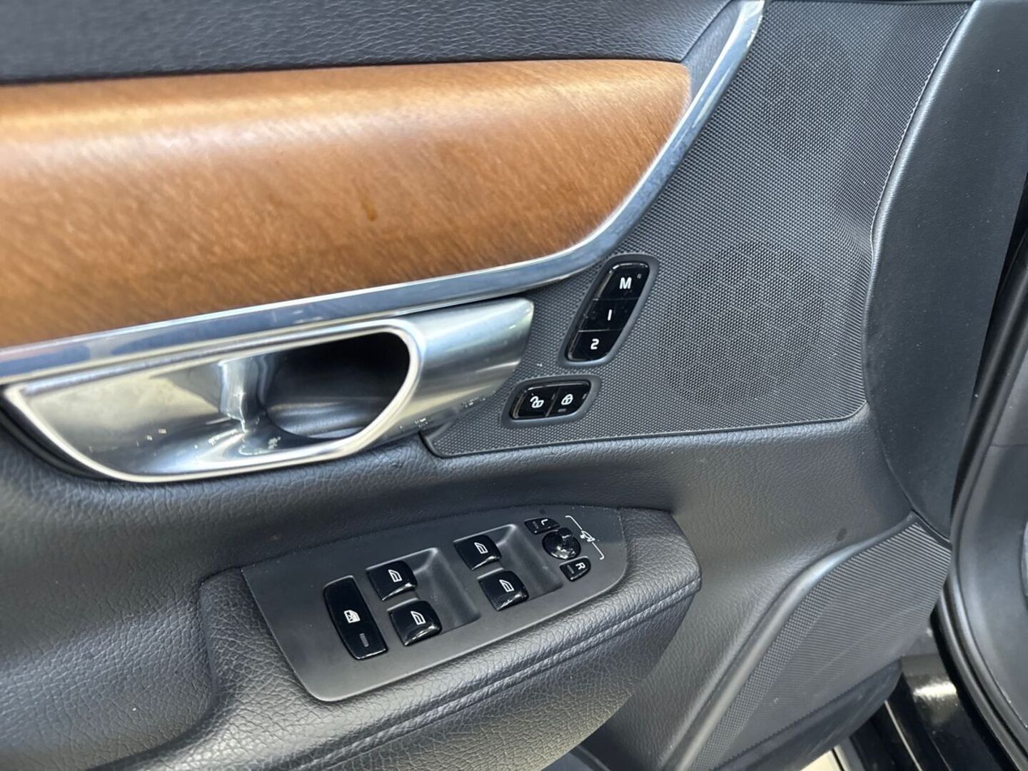 VOLVO S90 15