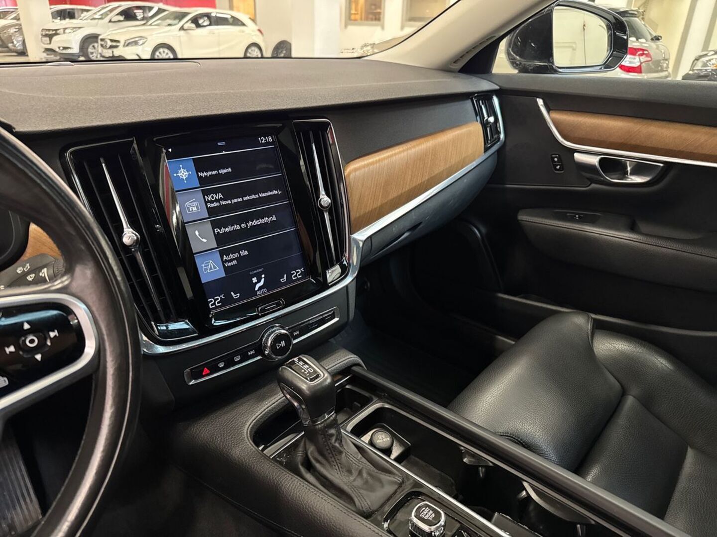 VOLVO S90 26