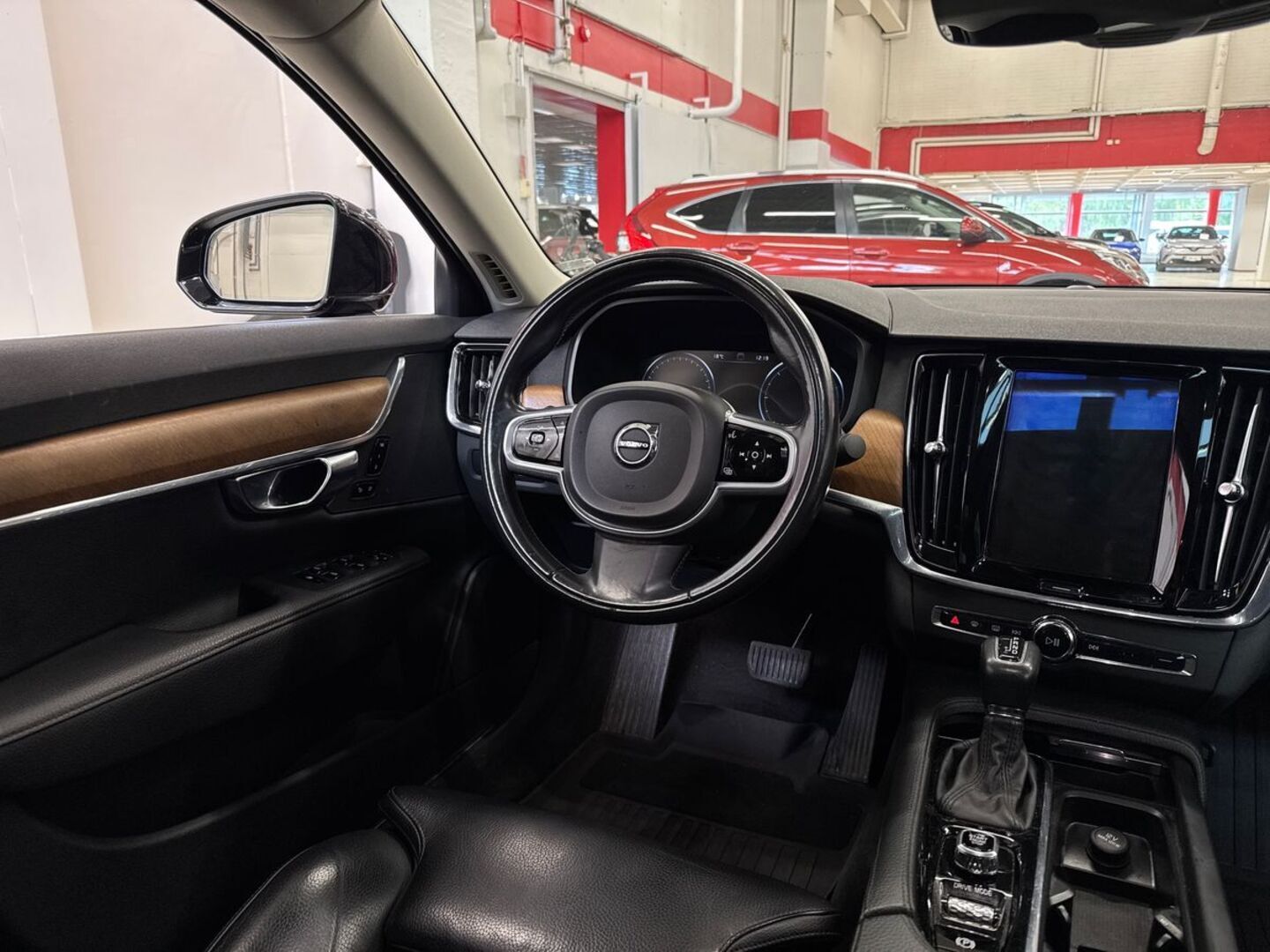 VOLVO S90 29