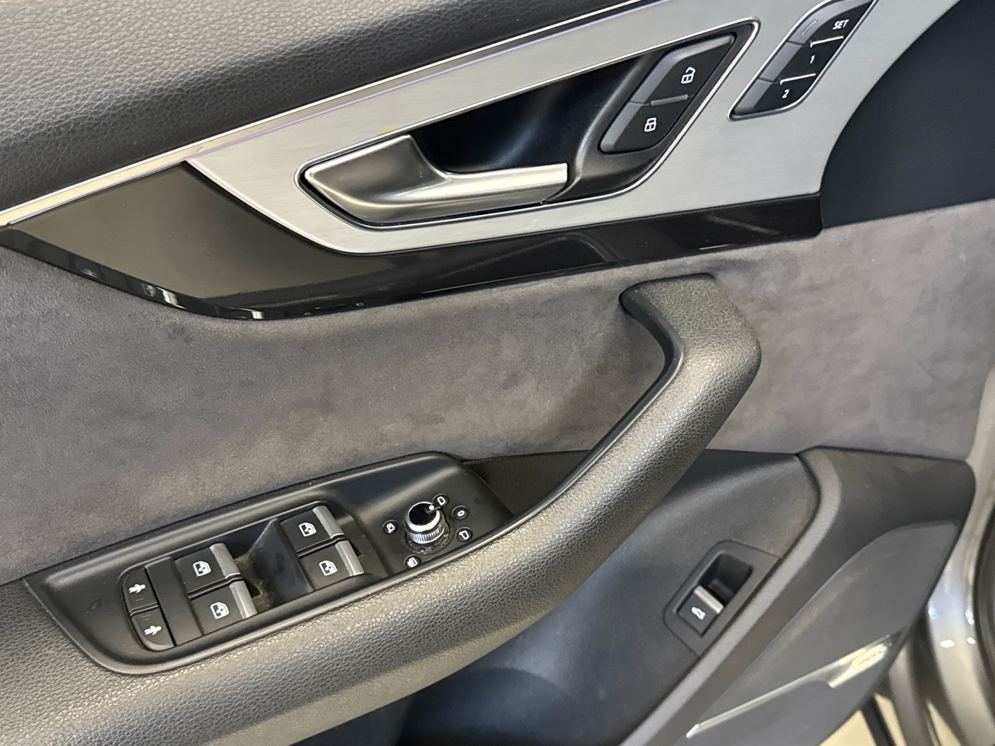 AUDI e-tron 2017