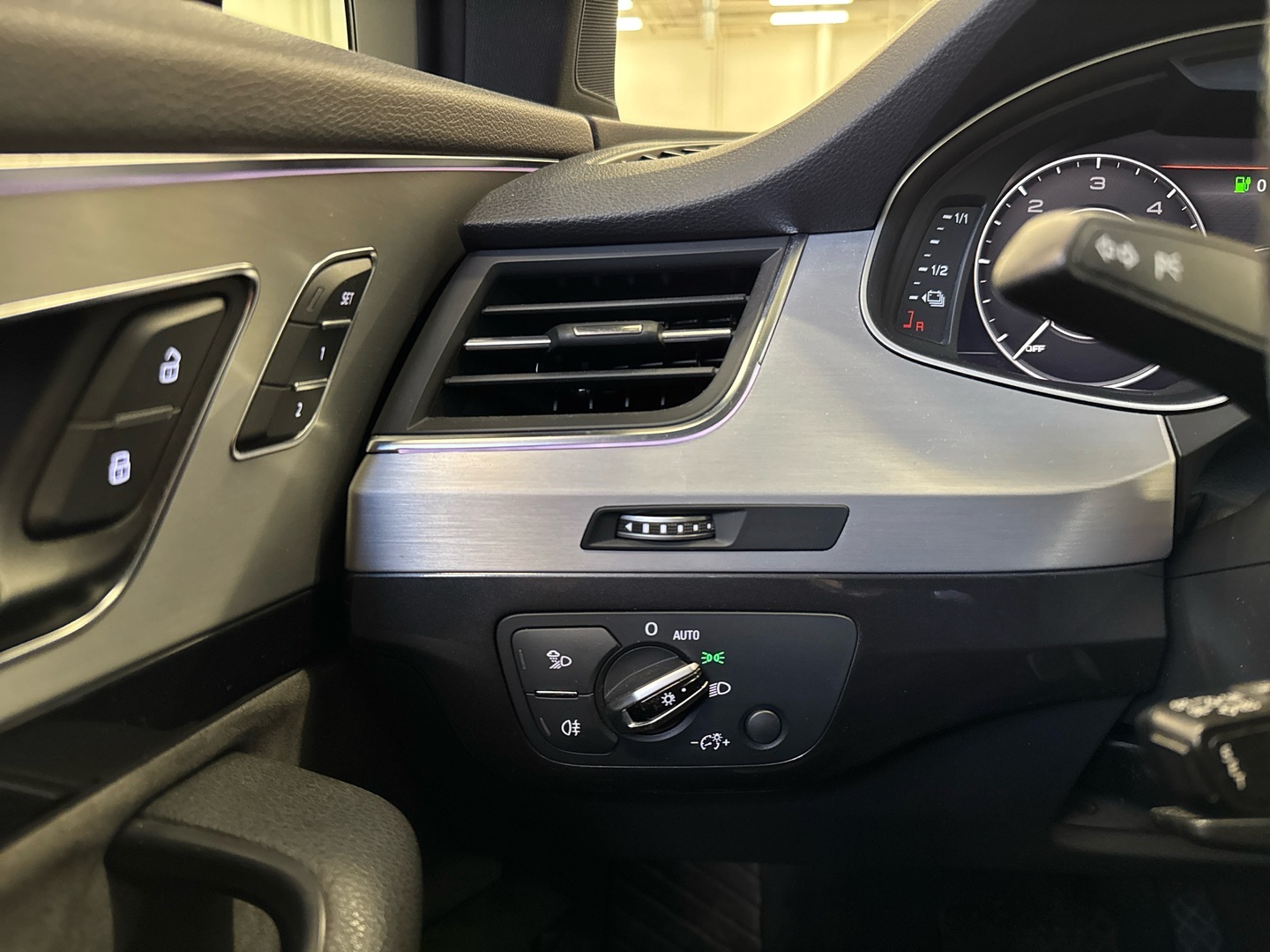 AUDI e-tron 2017