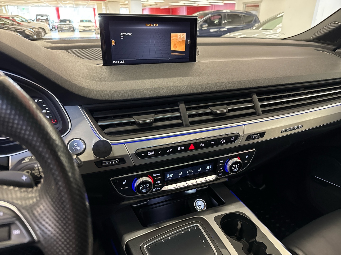 AUDI e-tron 2017