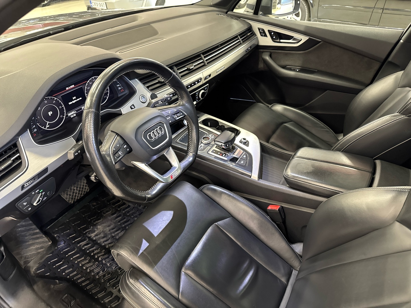 AUDI e-tron 2017