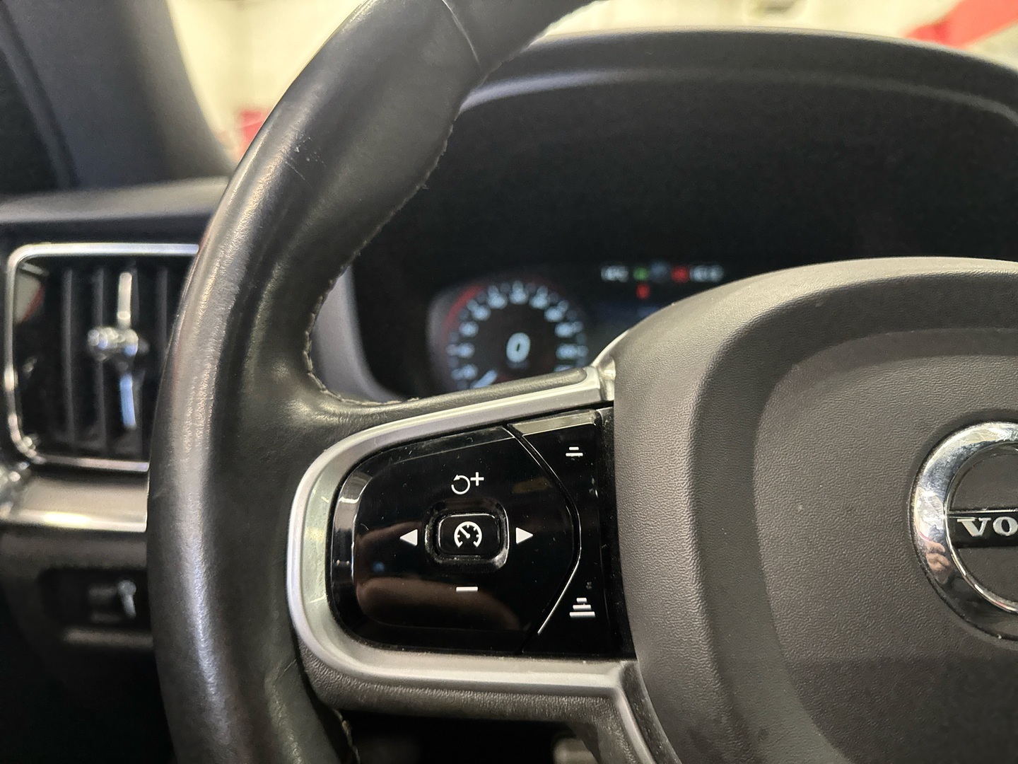 VOLVO V60 2019