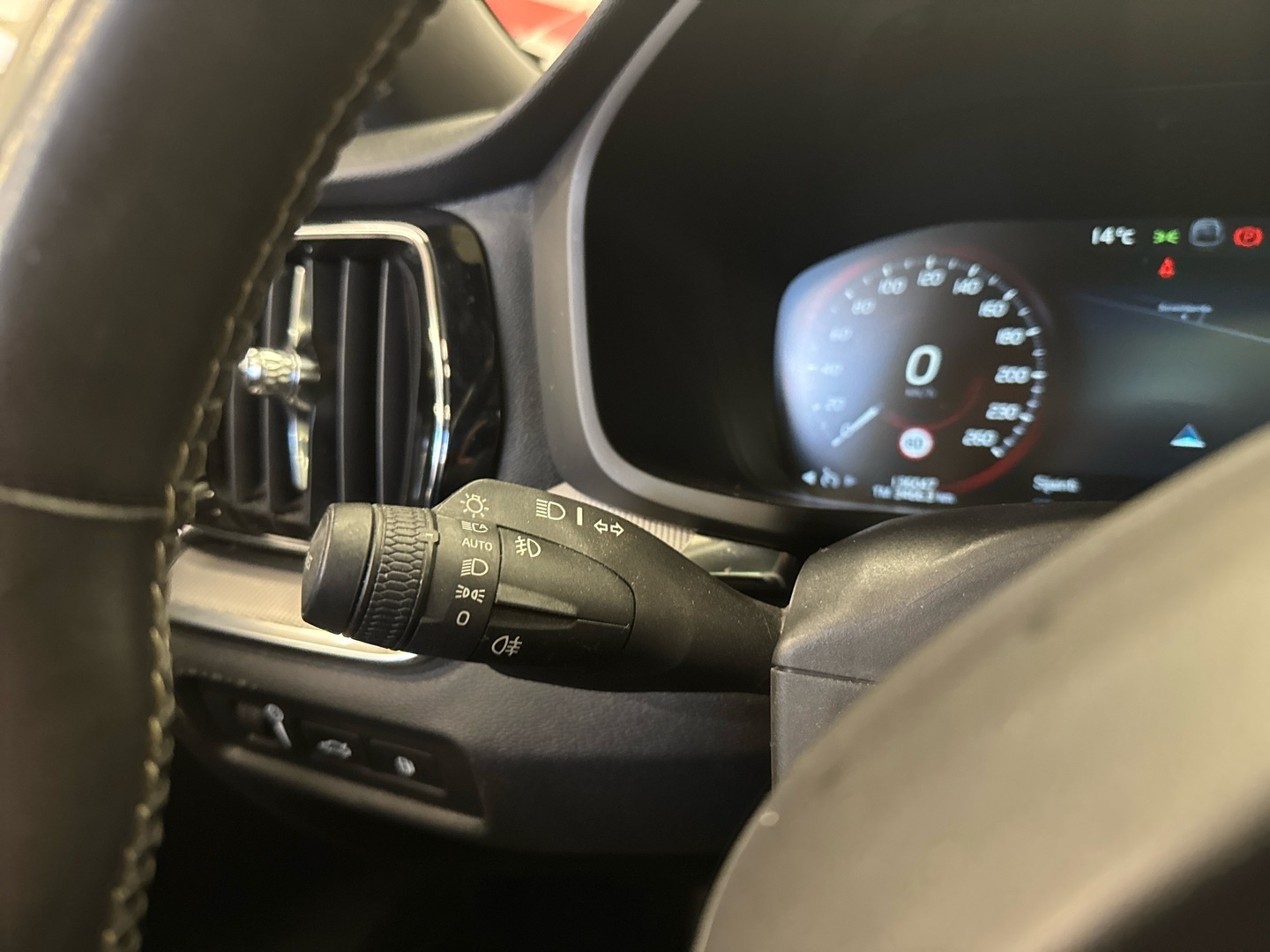 VOLVO V60 2019