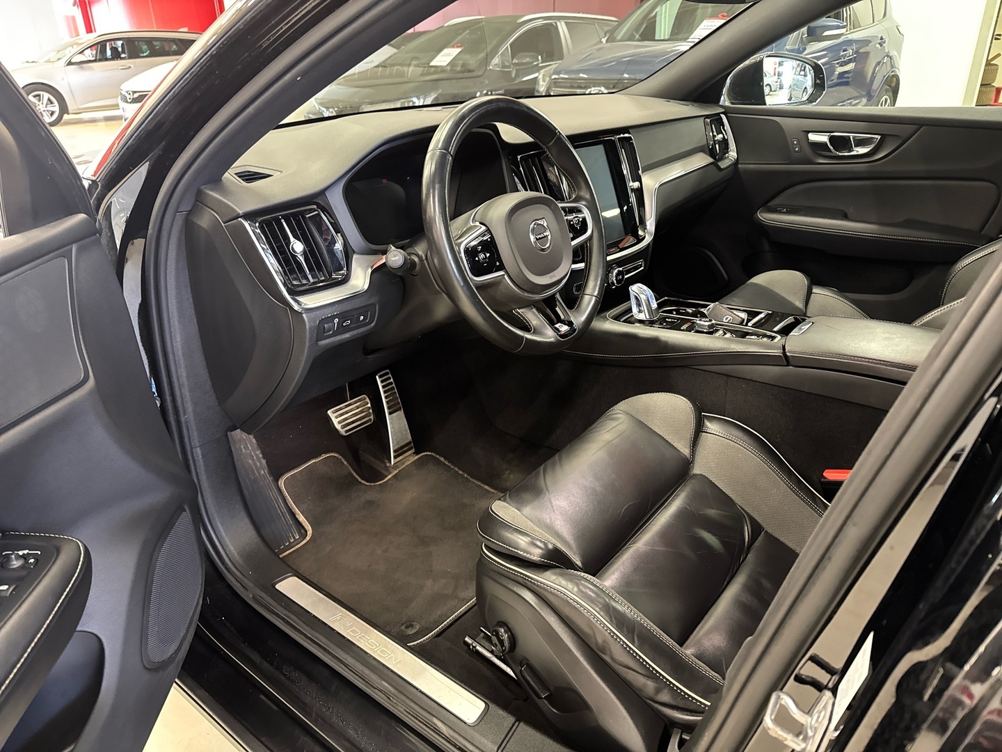 VOLVO V60 2019