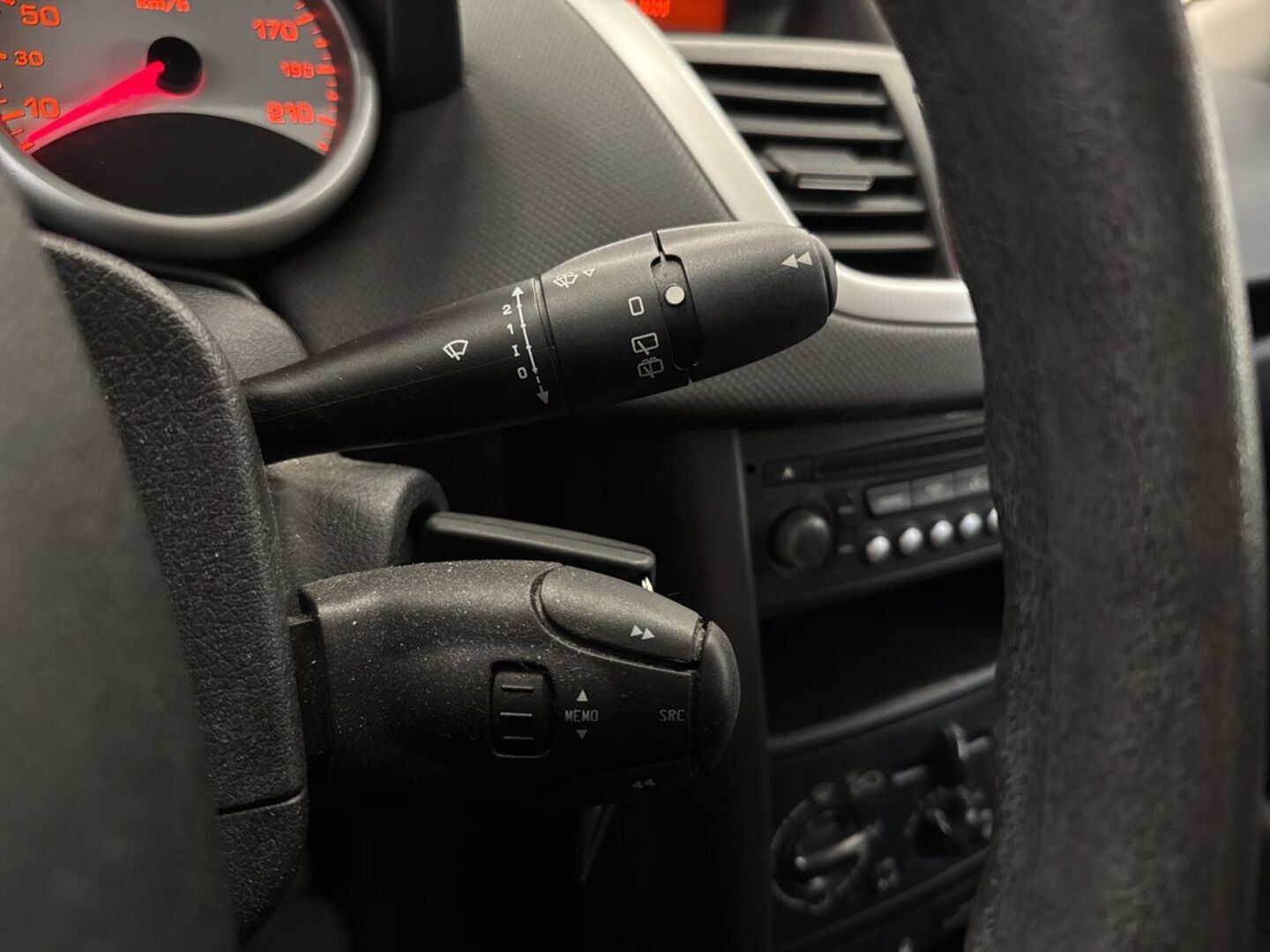 PEUGEOT 207 2008
