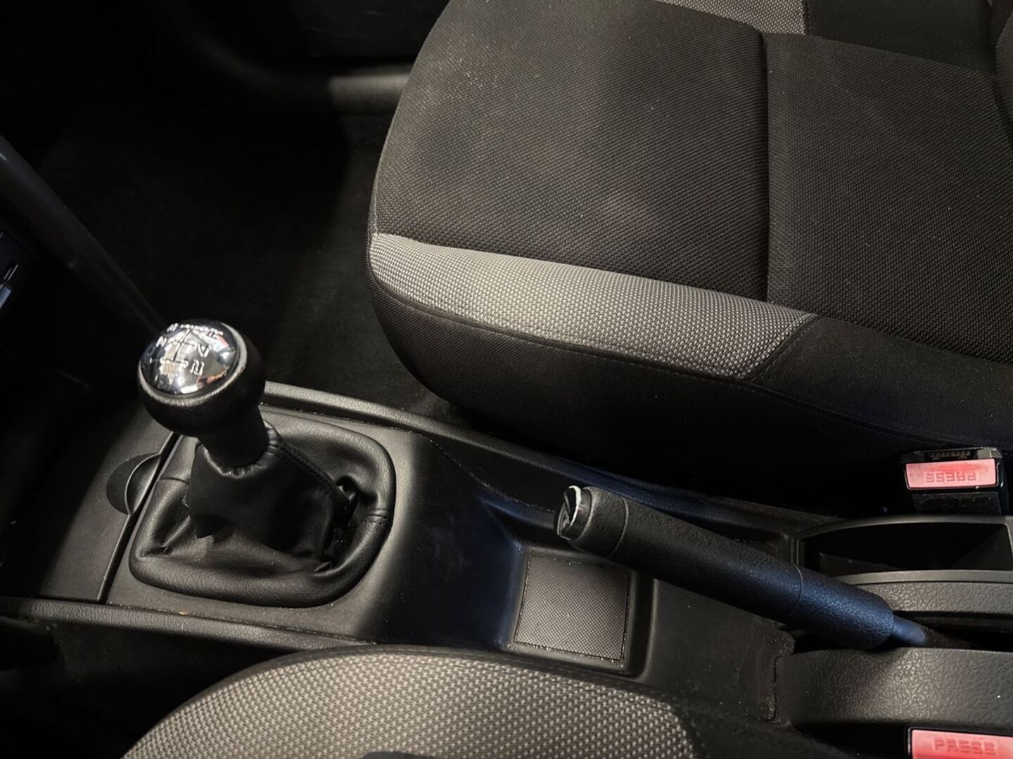 PEUGEOT 207 2008