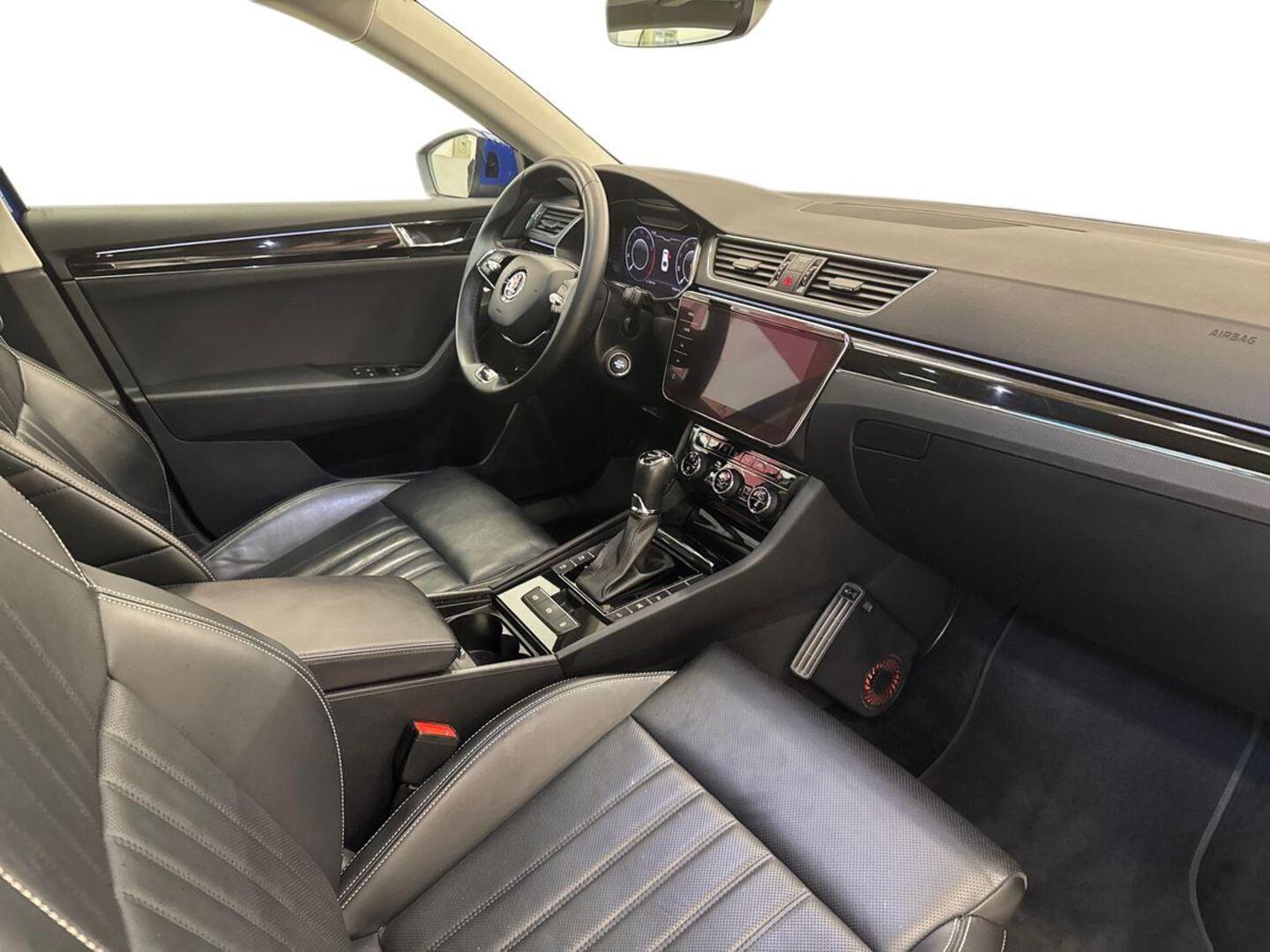 SKODA Superb 2021