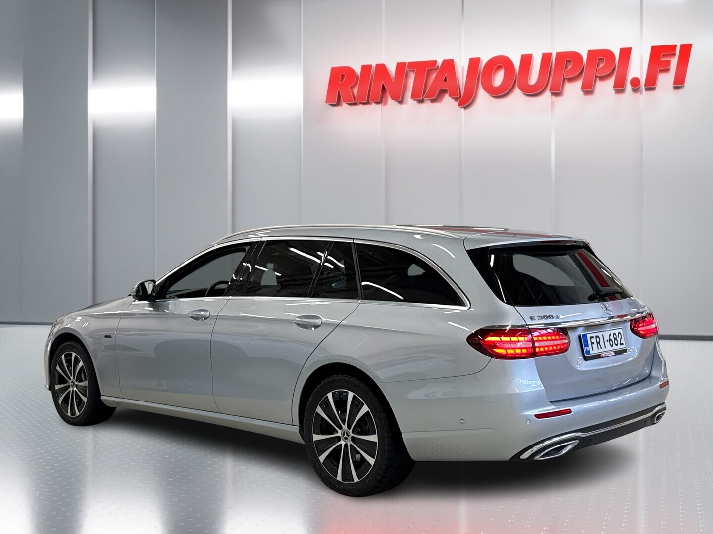 MERCEDES-BENZ E 2021