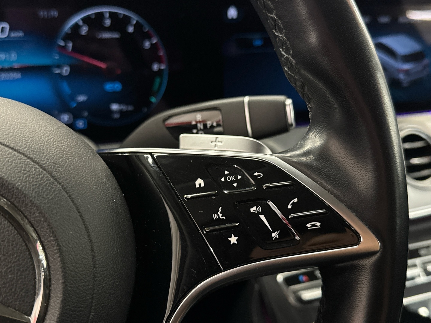 MERCEDES-BENZ E 2021