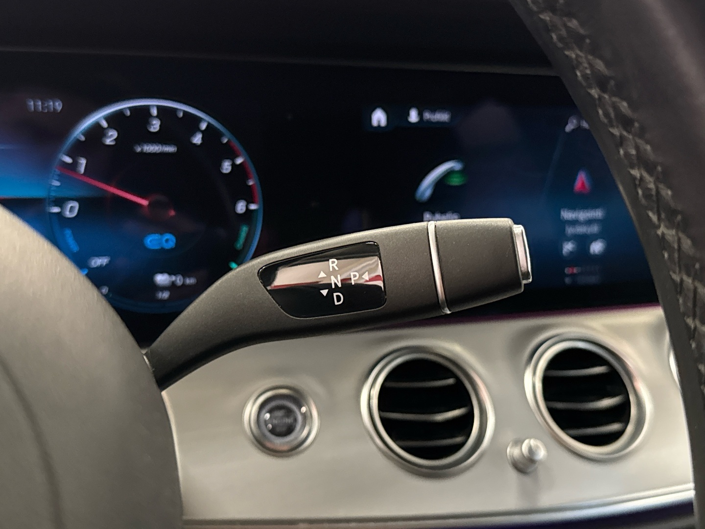 MERCEDES-BENZ E 2021