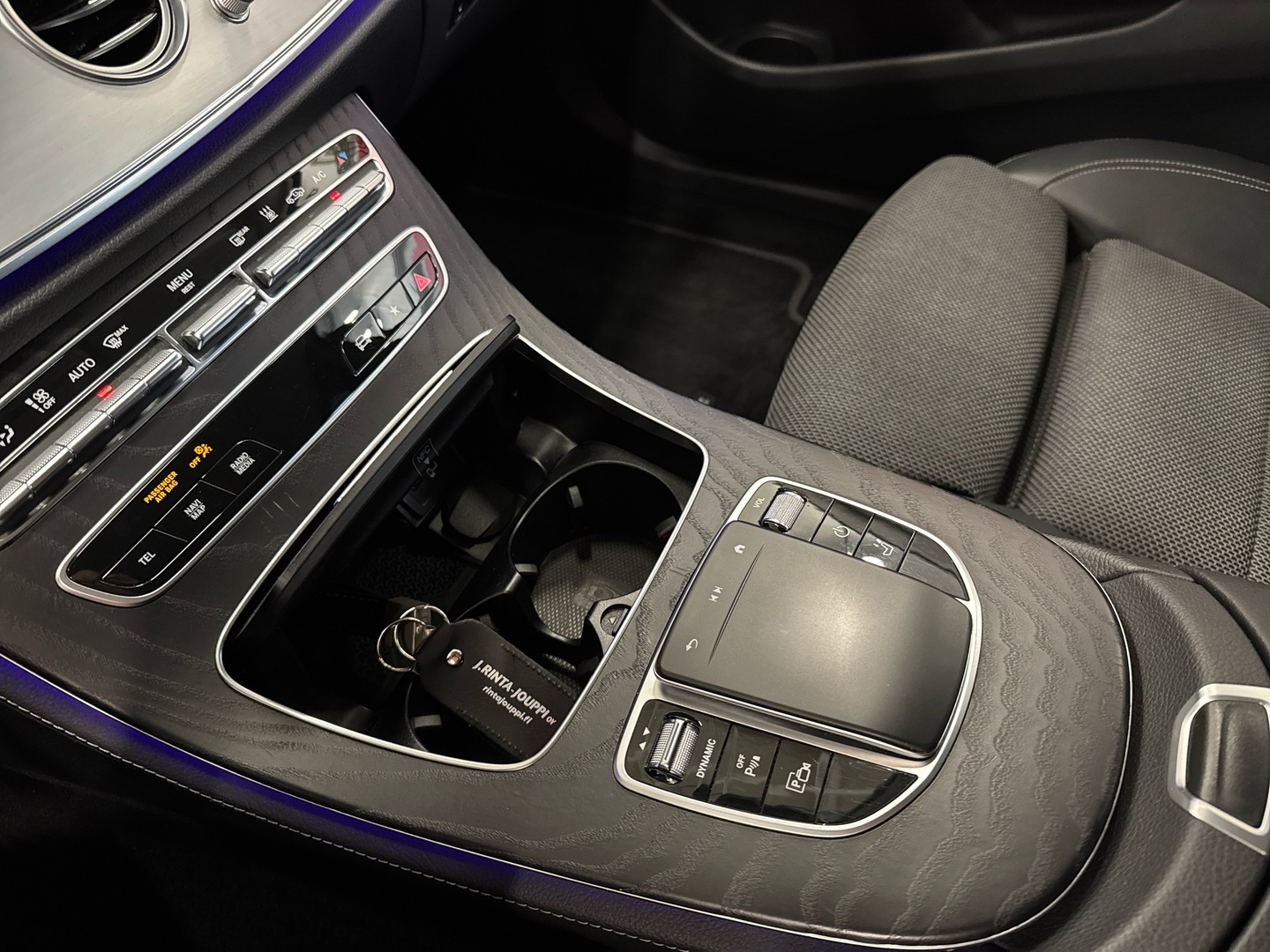 MERCEDES-BENZ E 2021