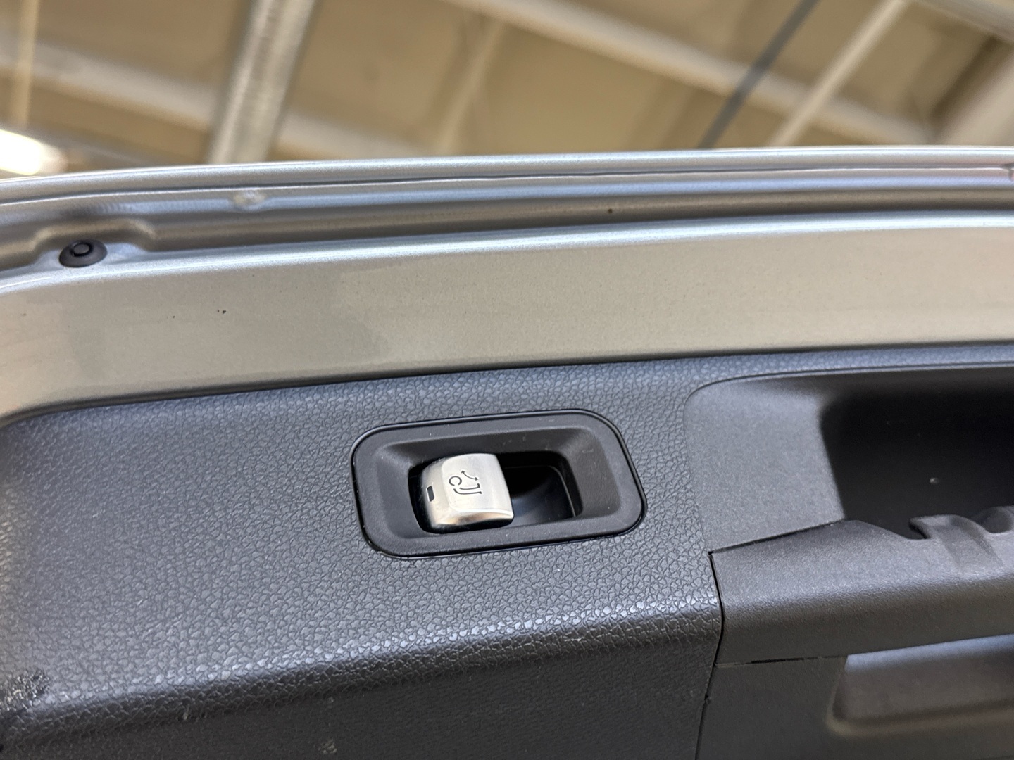 MERCEDES-BENZ E 2021