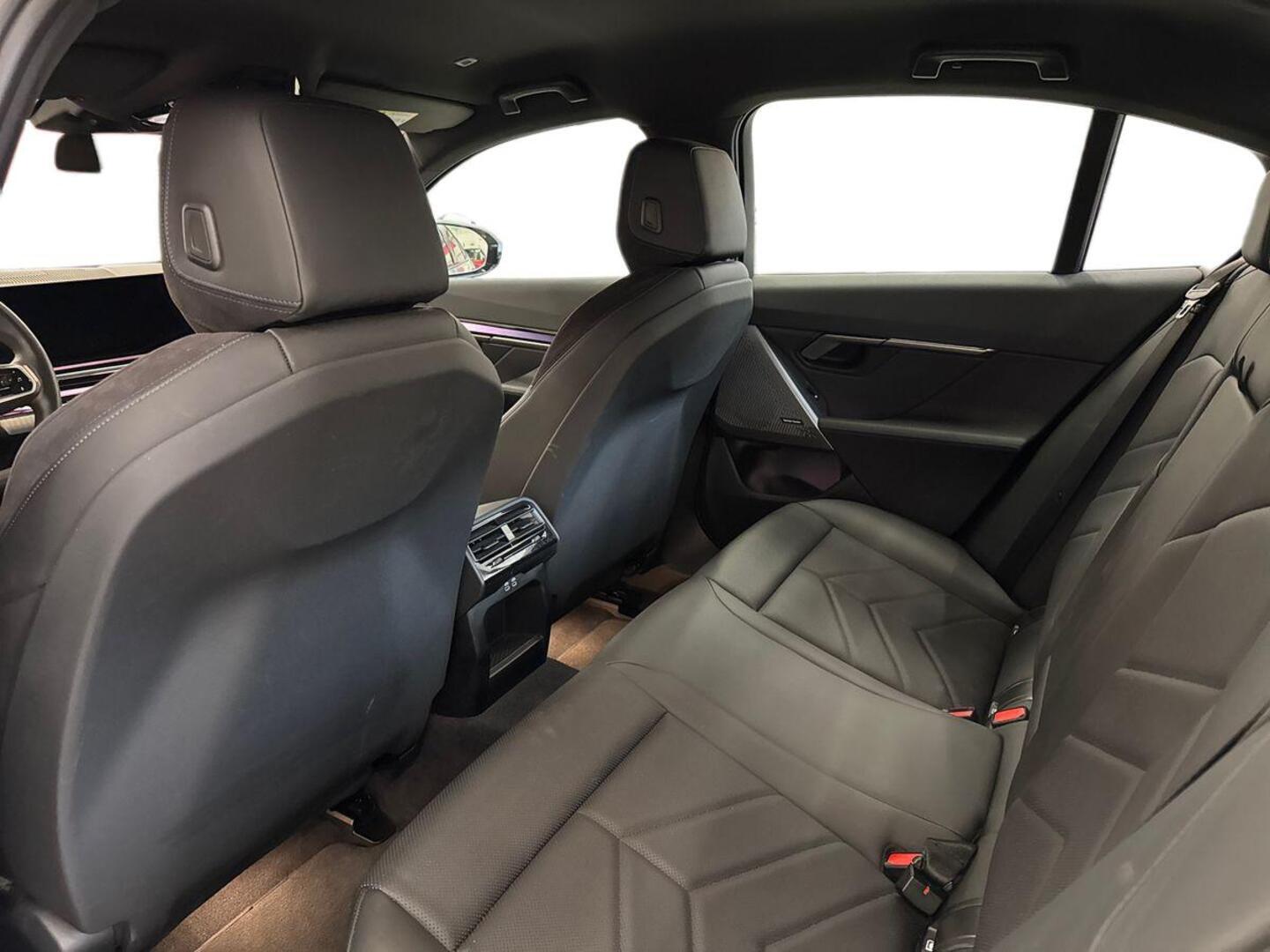 BMW i5 10