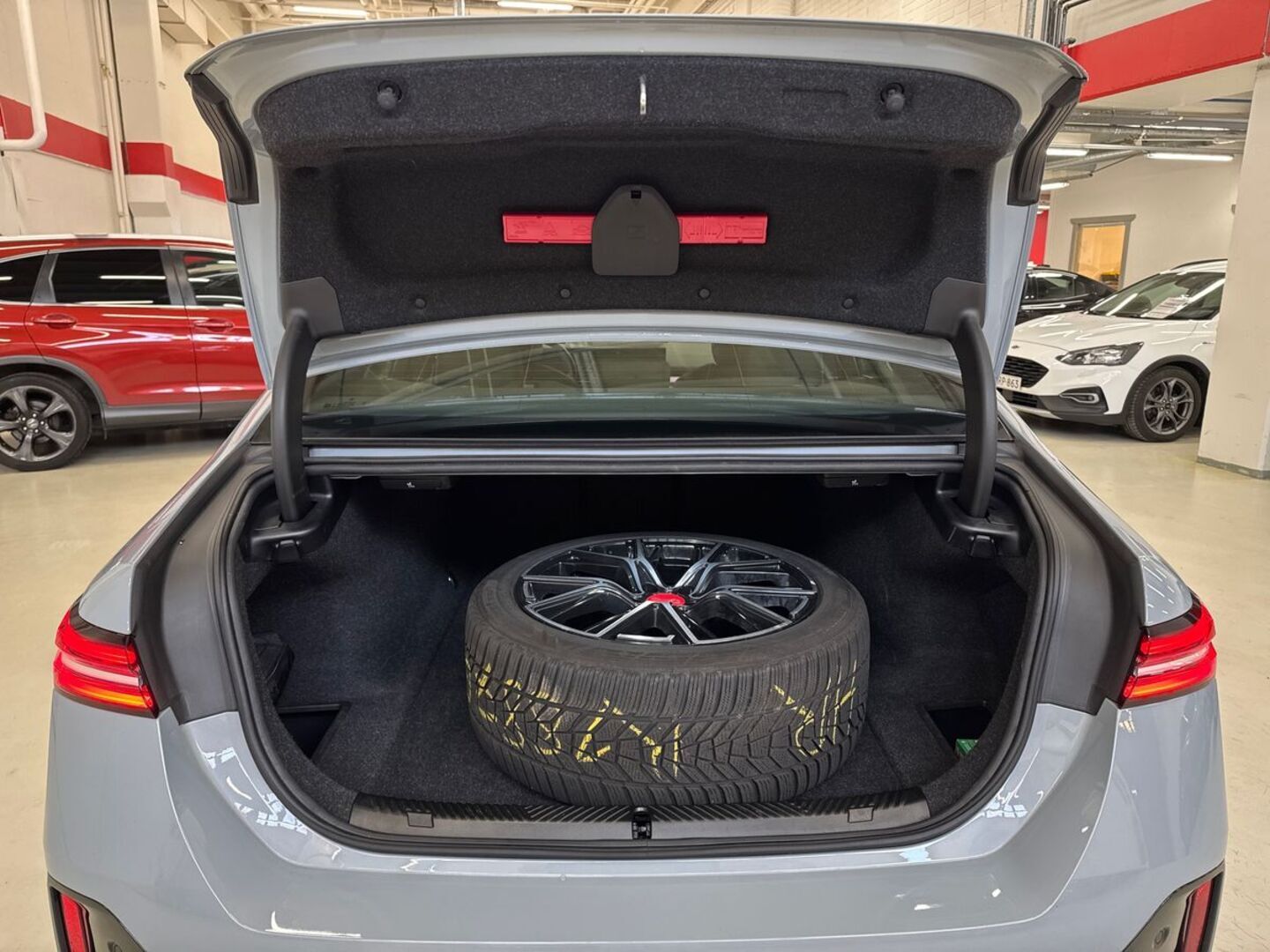 BMW i5 11