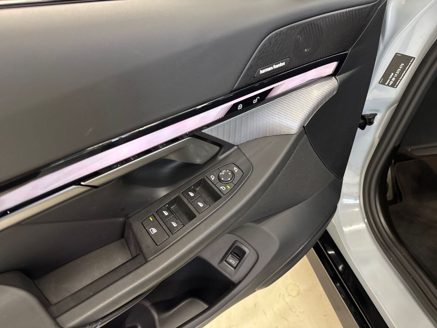 BMW i5 15