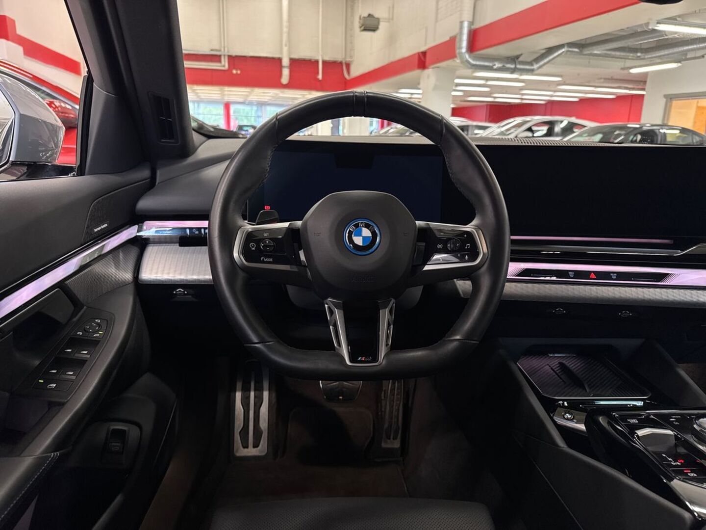 BMW i5 21