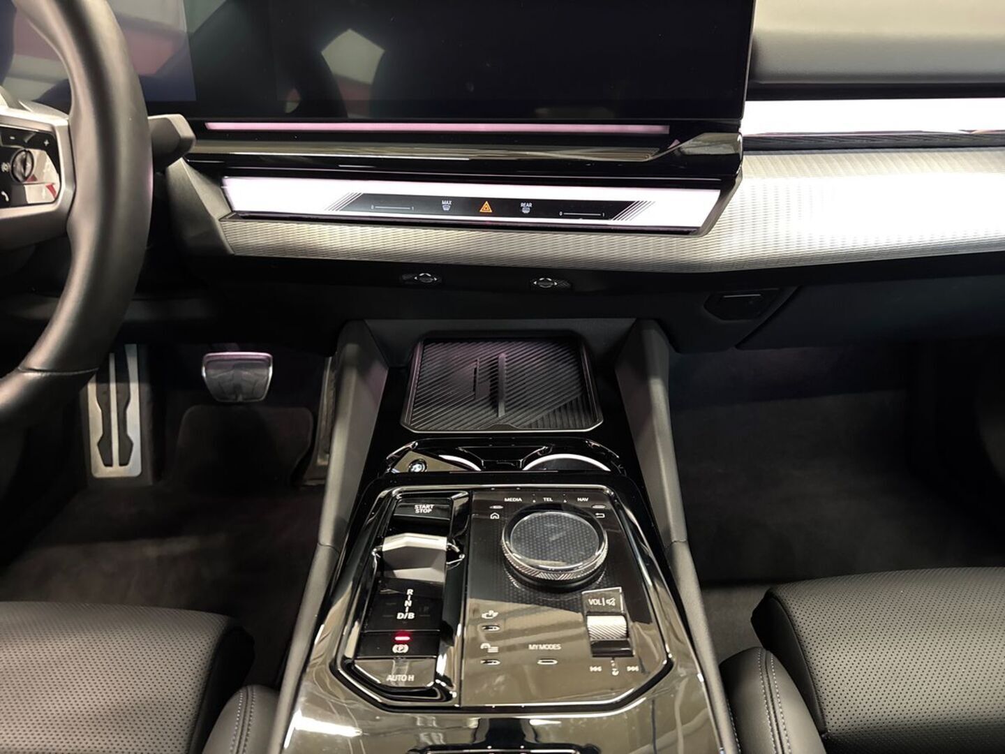 BMW i5 32