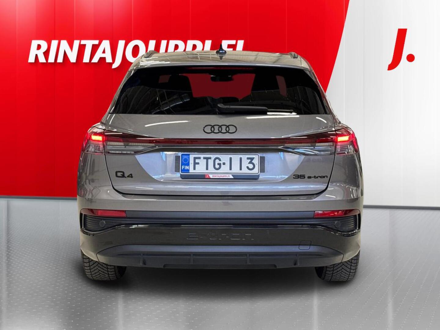 AUDI Q4 e-tron 2022