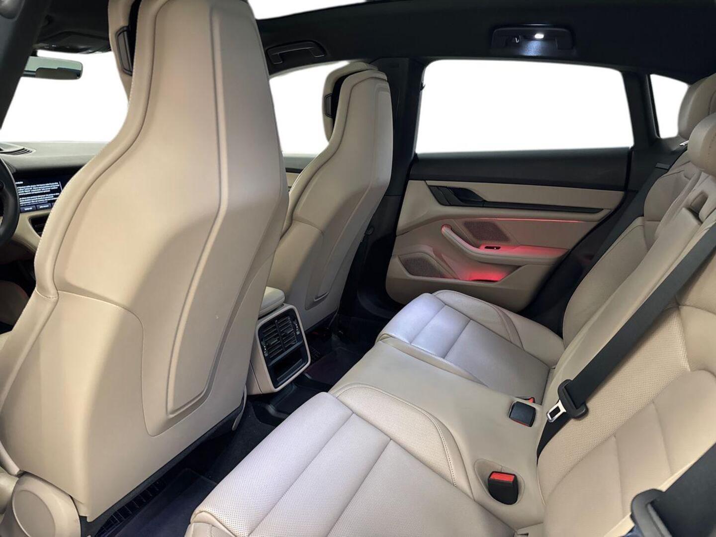 PORSCHE Taycan 2022