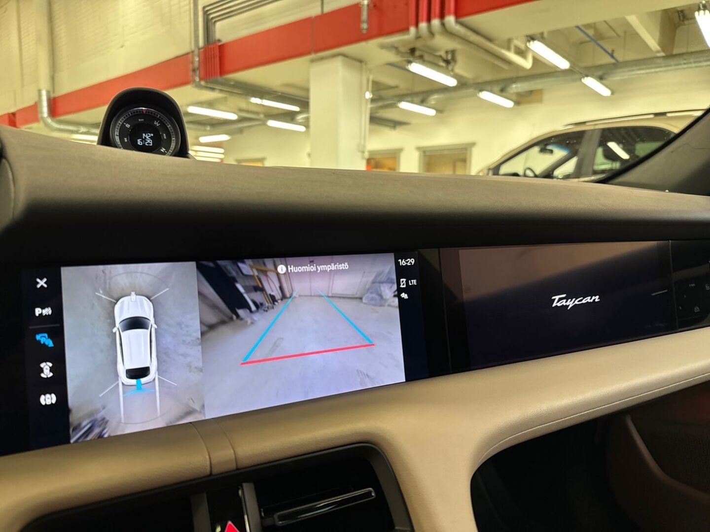 PORSCHE Taycan 2022