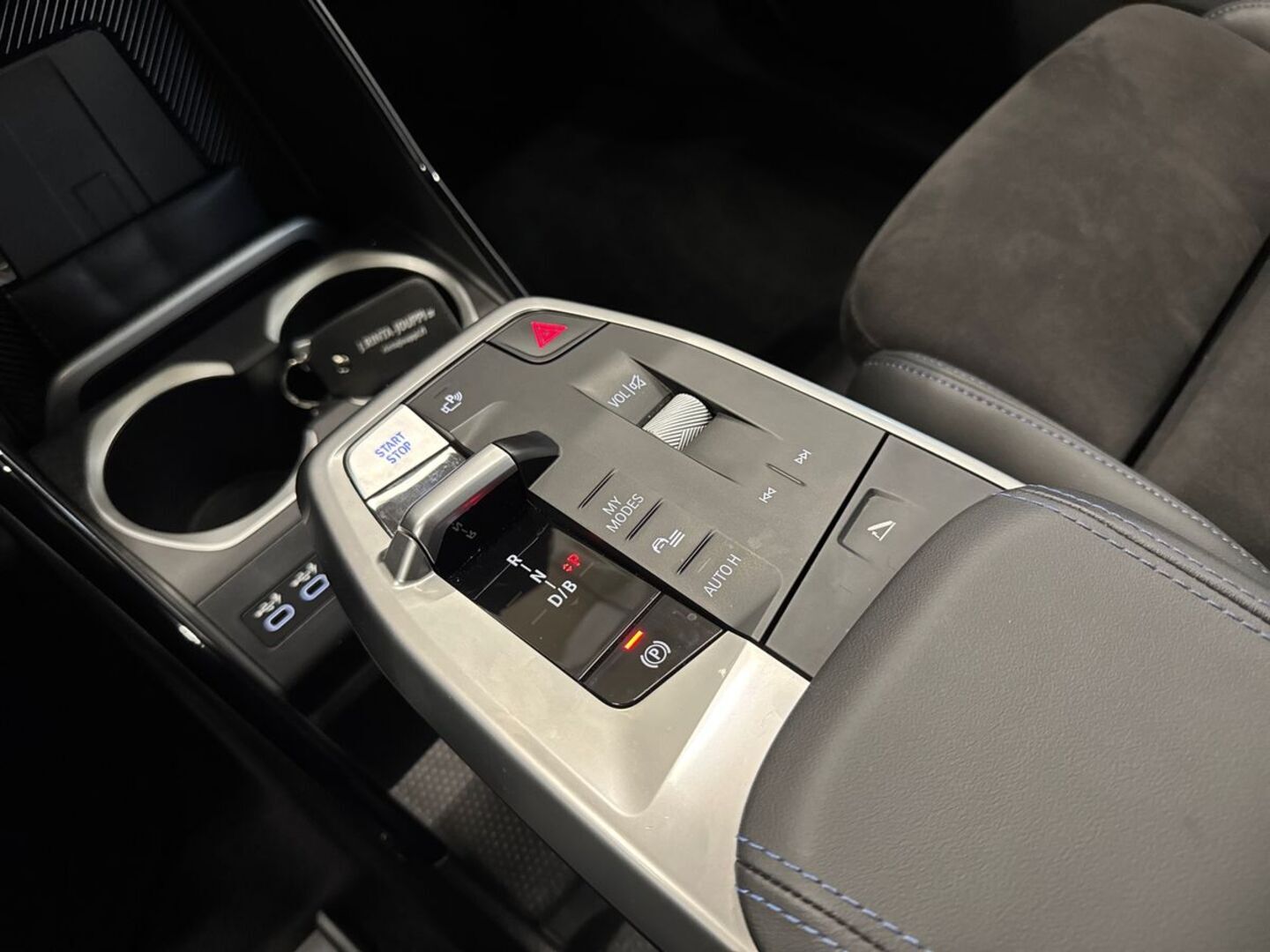BMW iX1 2024