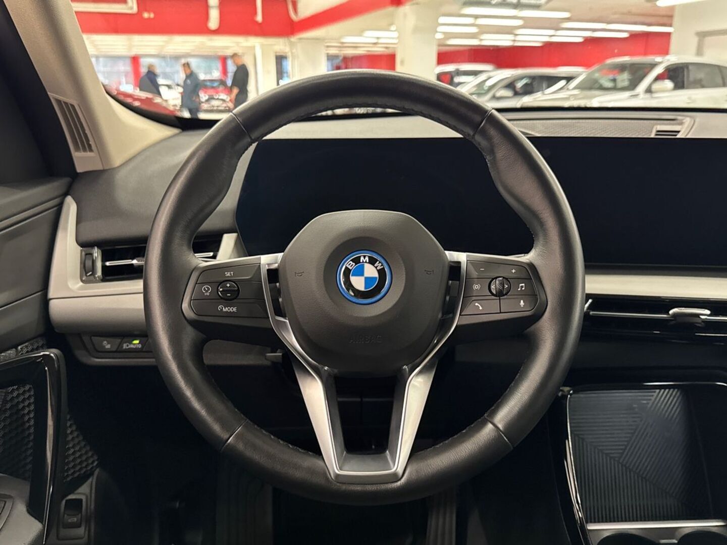 BMW iX1 2024