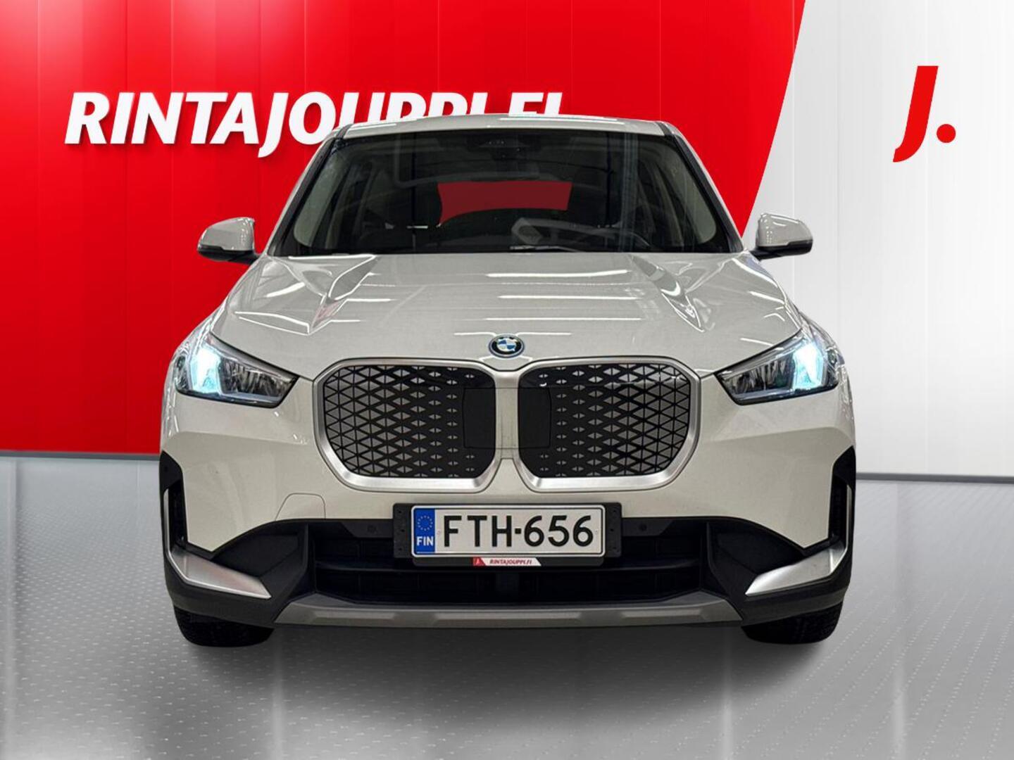 BMW iX1 2024
