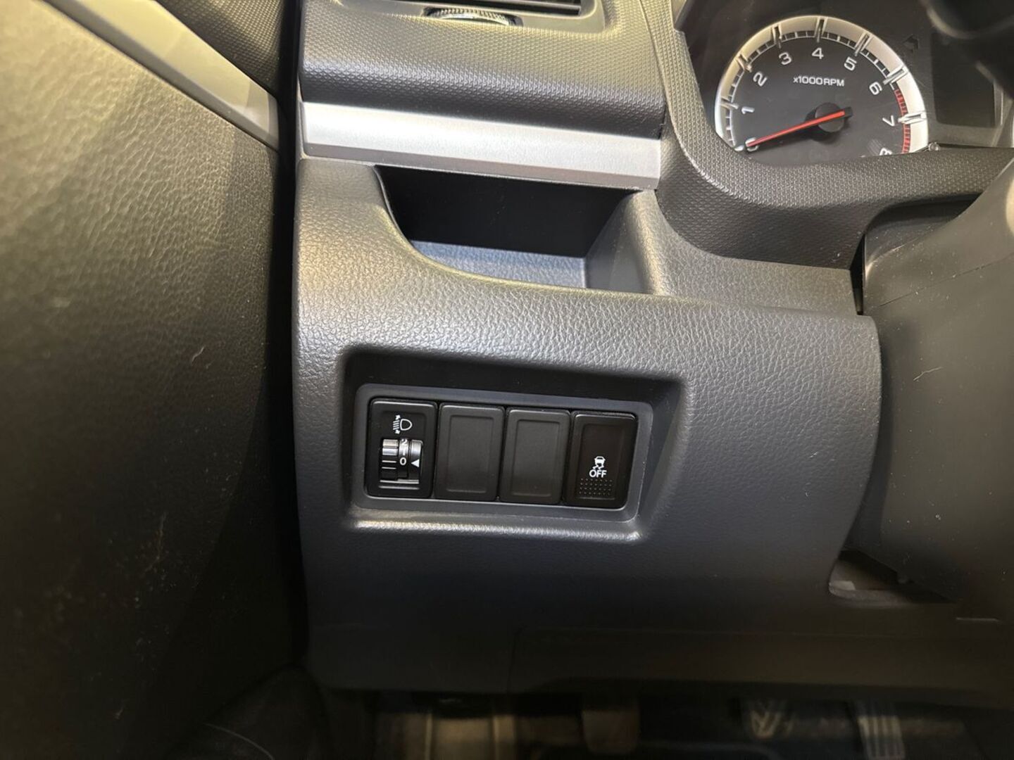 SUZUKI Swift 2012