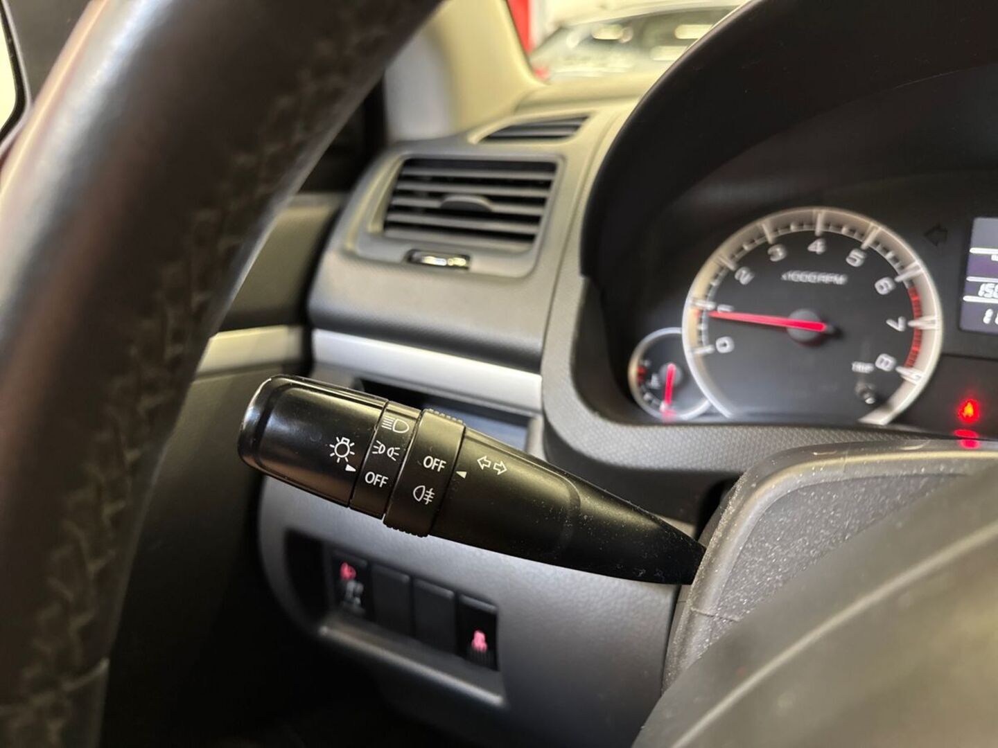 SUZUKI Swift 2012