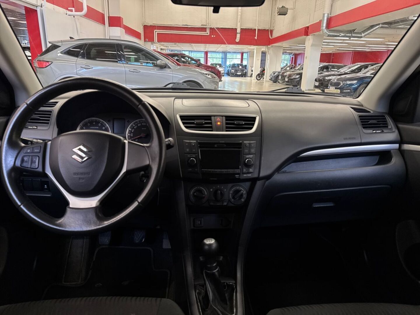 SUZUKI Swift 2012