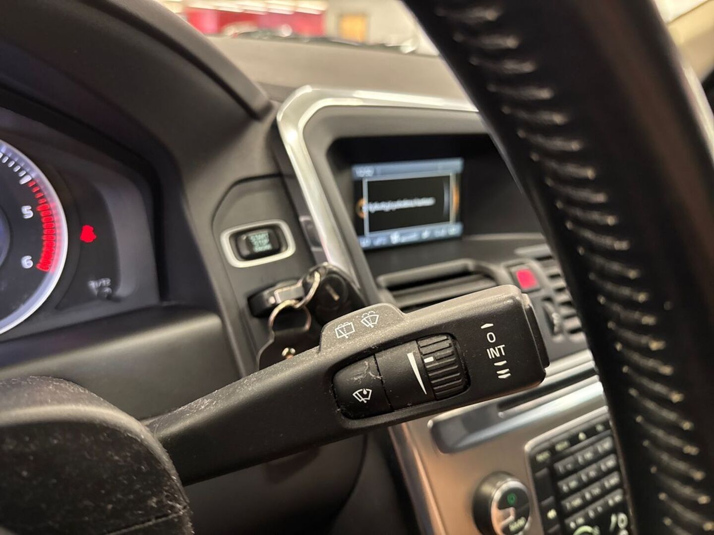 VOLVO XC60 2011