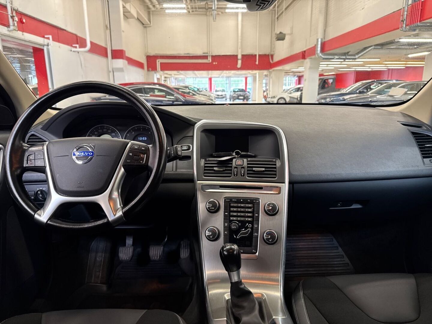 VOLVO XC60 2011