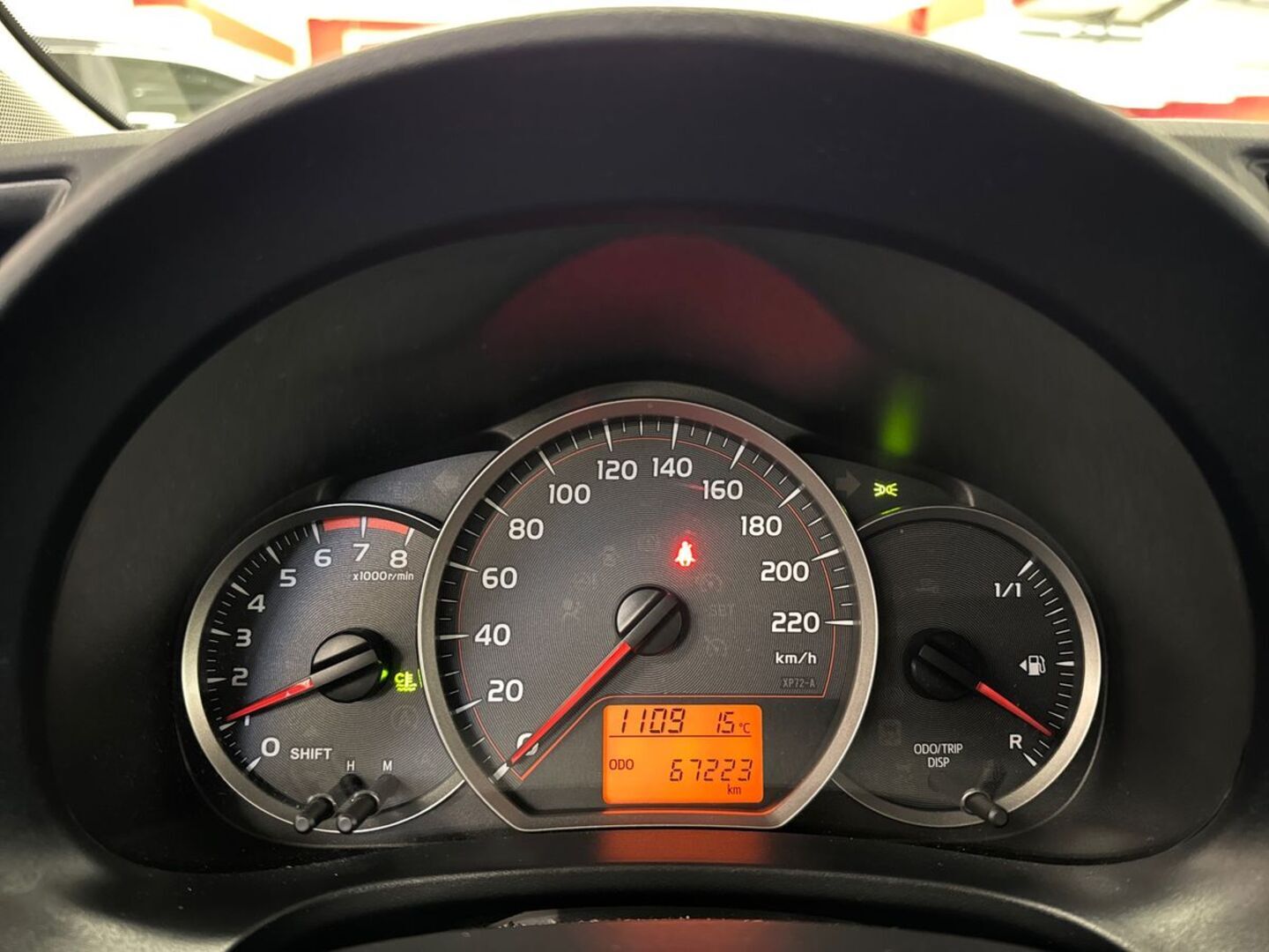 TOYOTA Yaris 18