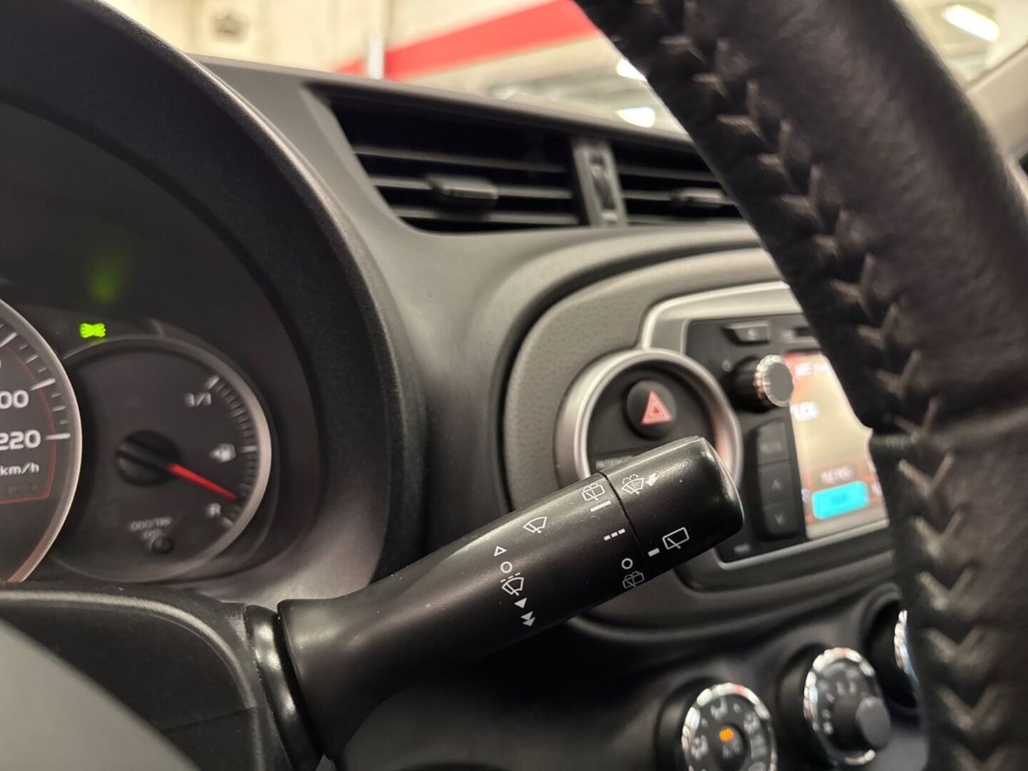 TOYOTA Yaris 23