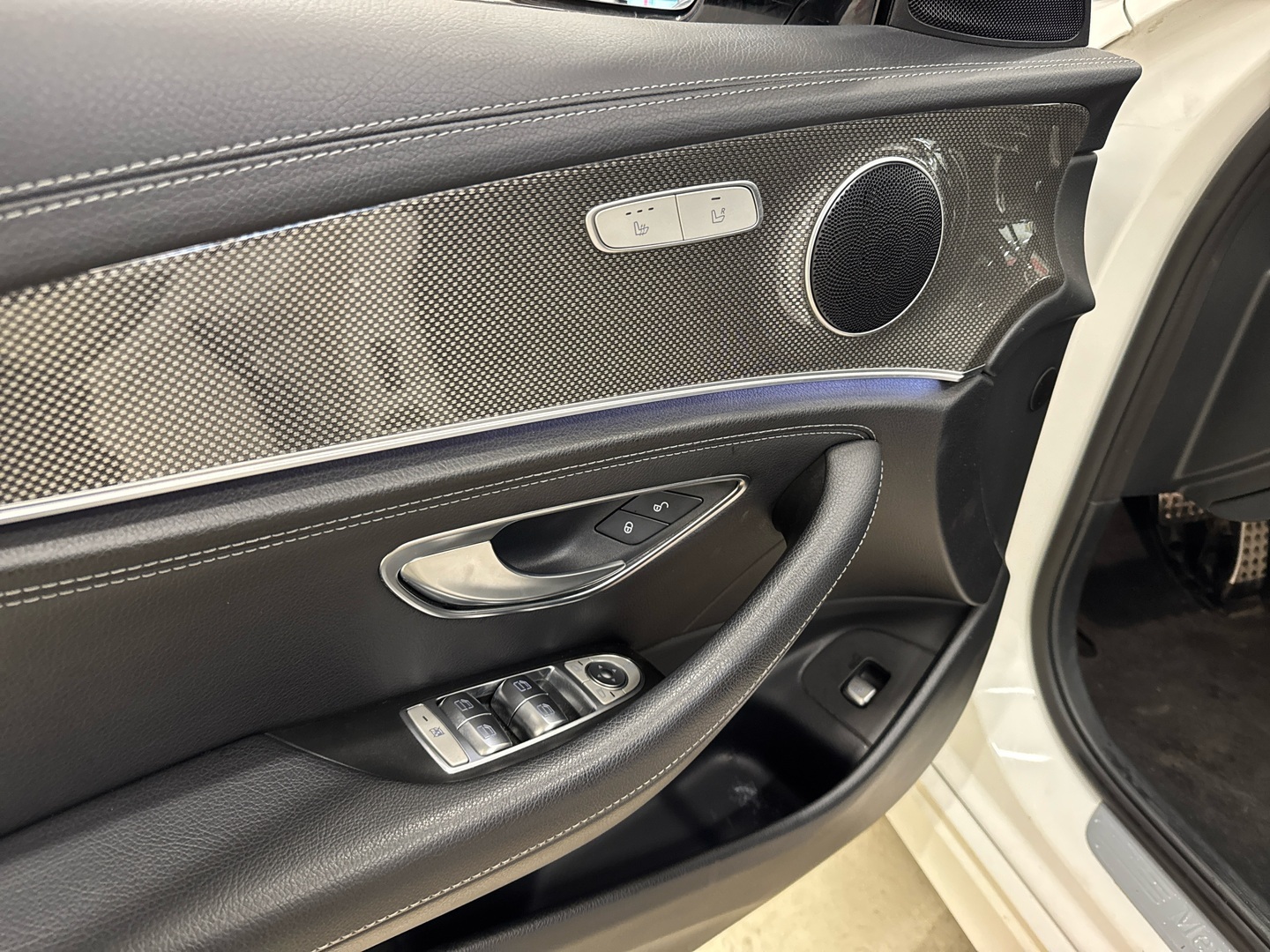 MERCEDES-BENZ E 2016