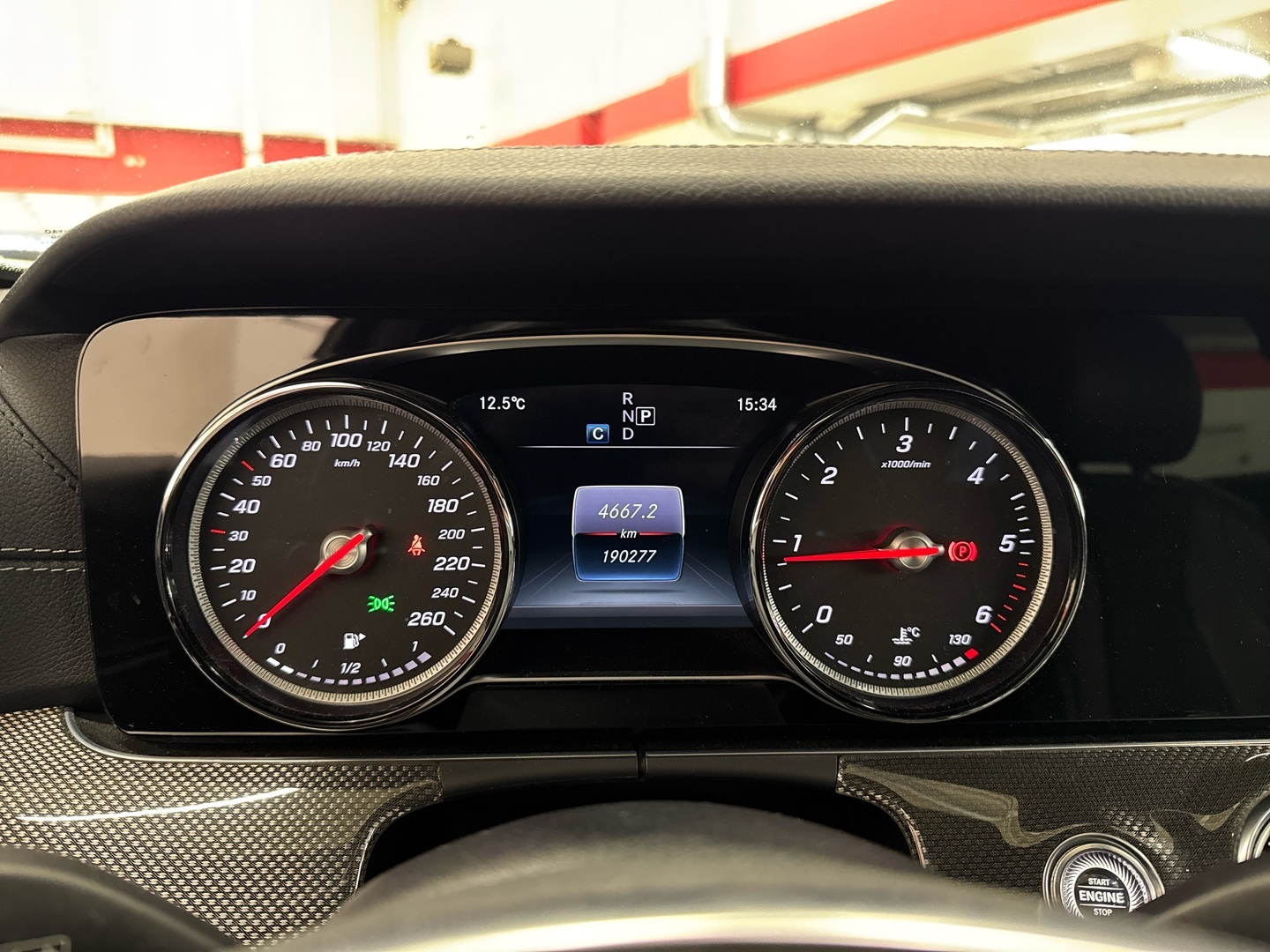 MERCEDES-BENZ E 2016