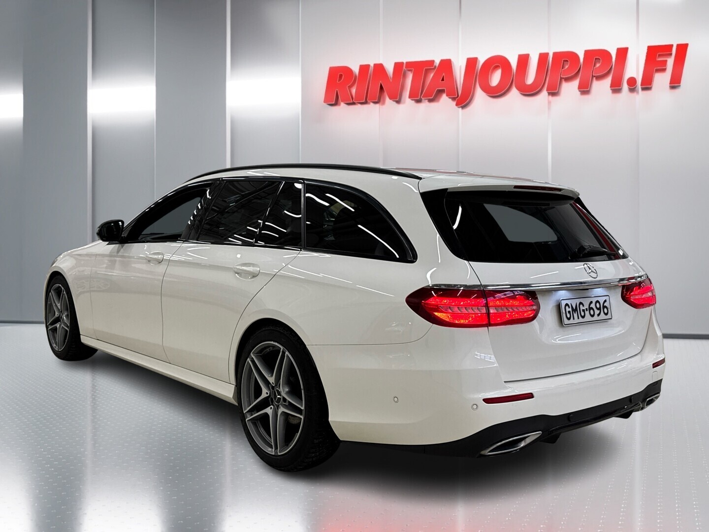 MERCEDES-BENZ E 2016