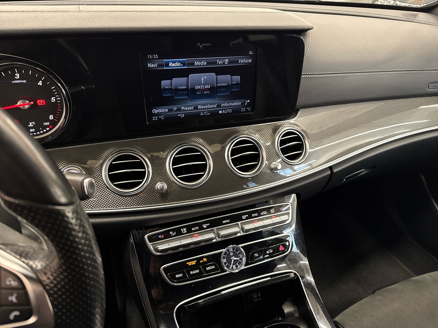 MERCEDES-BENZ E 2016