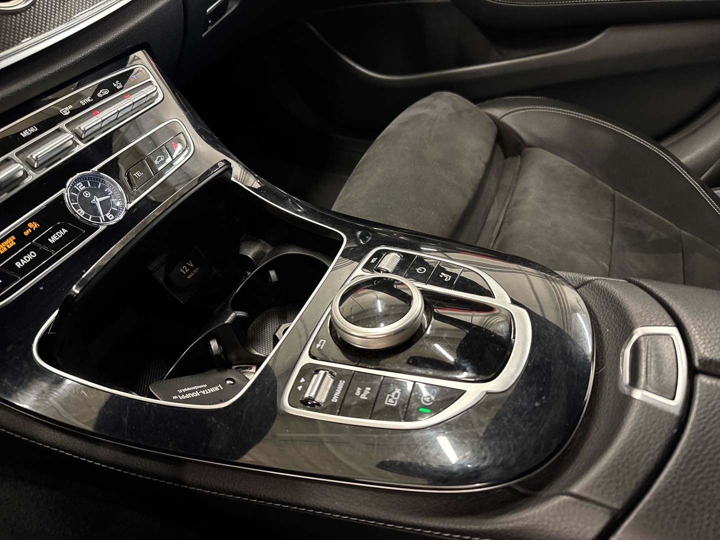 MERCEDES-BENZ E 2016