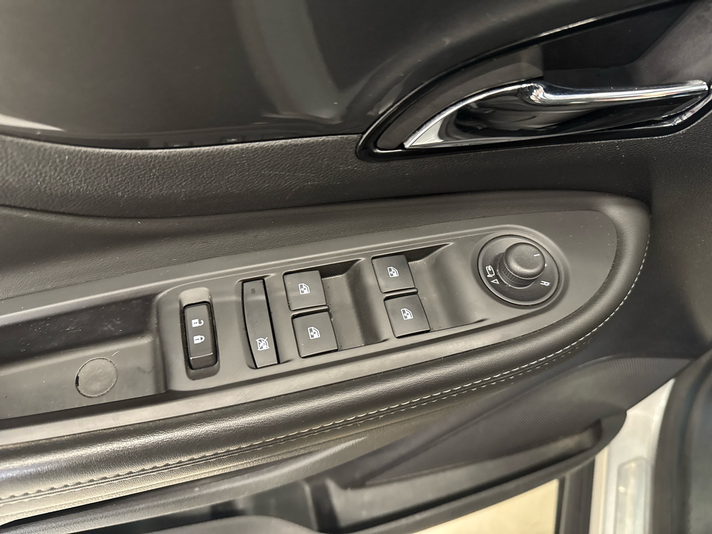OPEL Mokka 2017