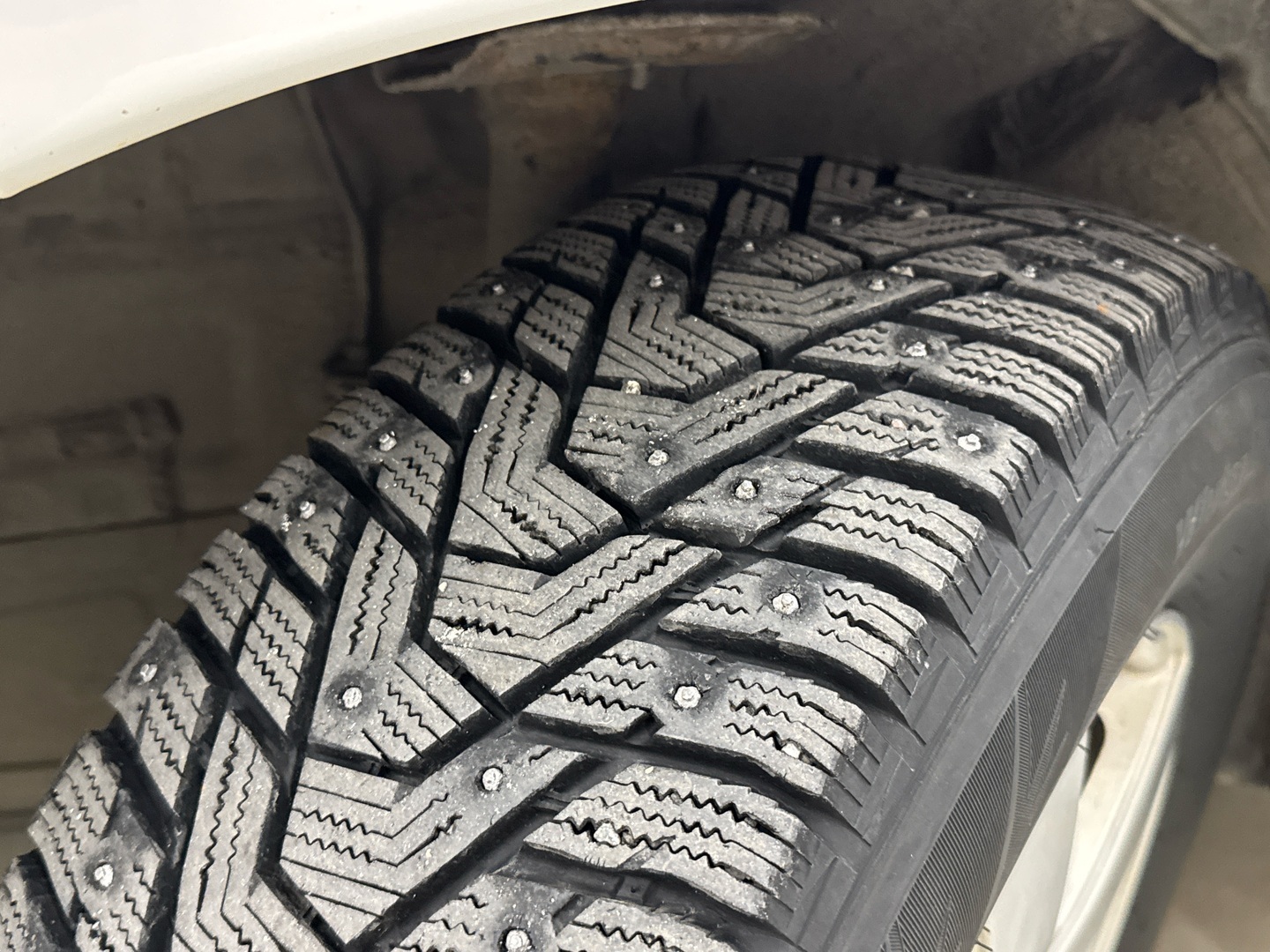 MITSUBISHI Outlander PHEV 2014