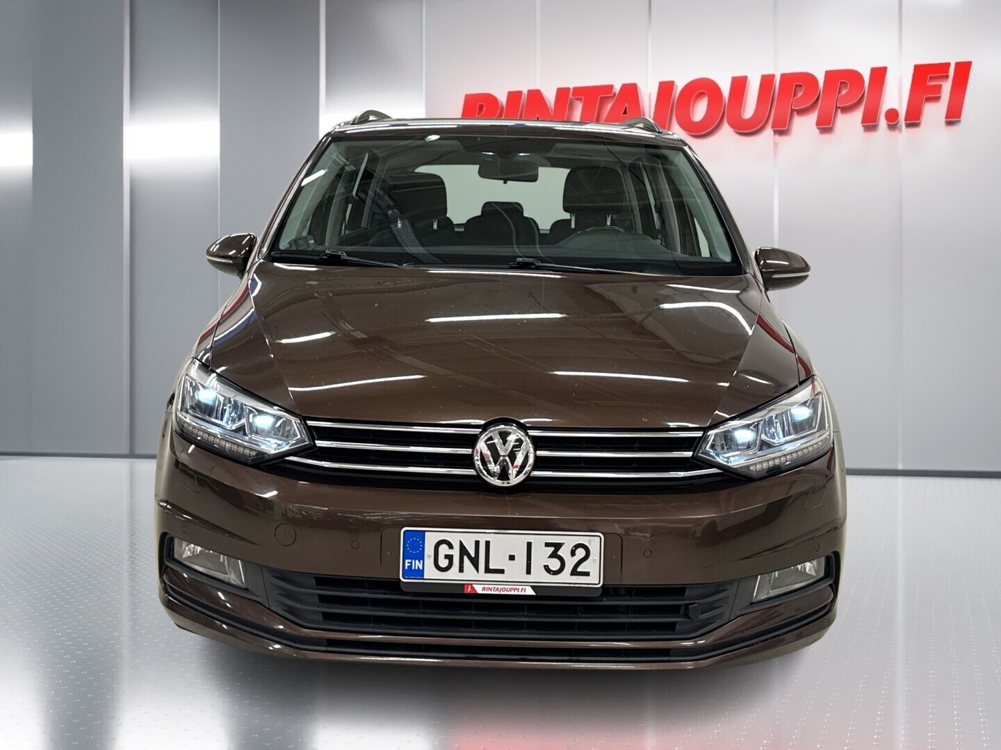 VOLKSWAGEN Touran 2016