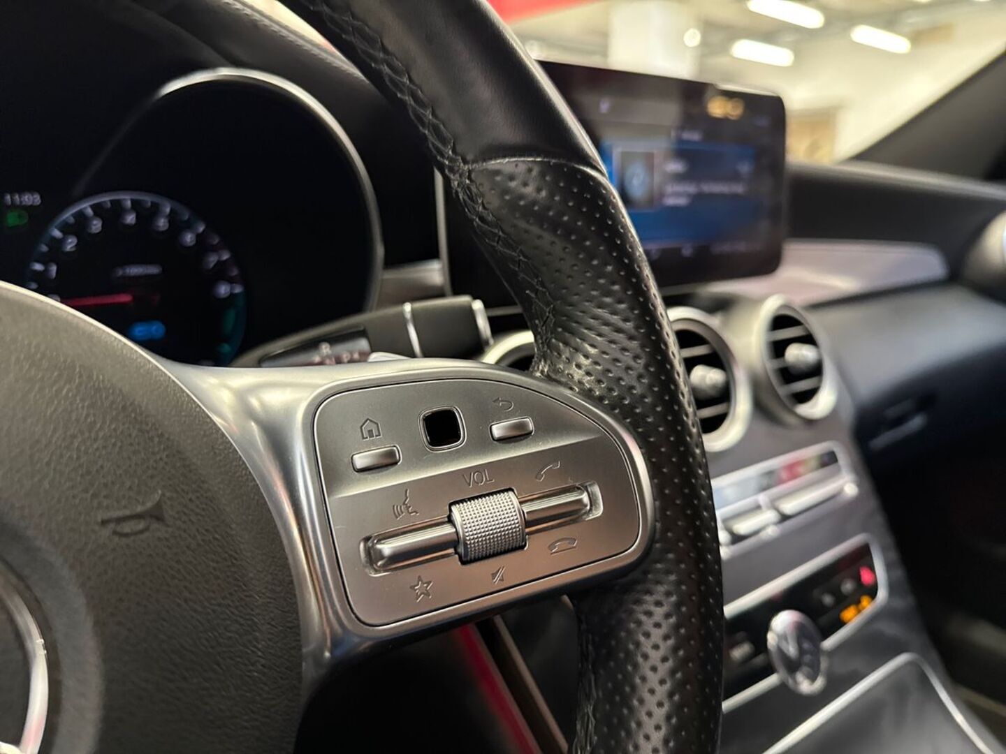 MERCEDES-BENZ C 2020